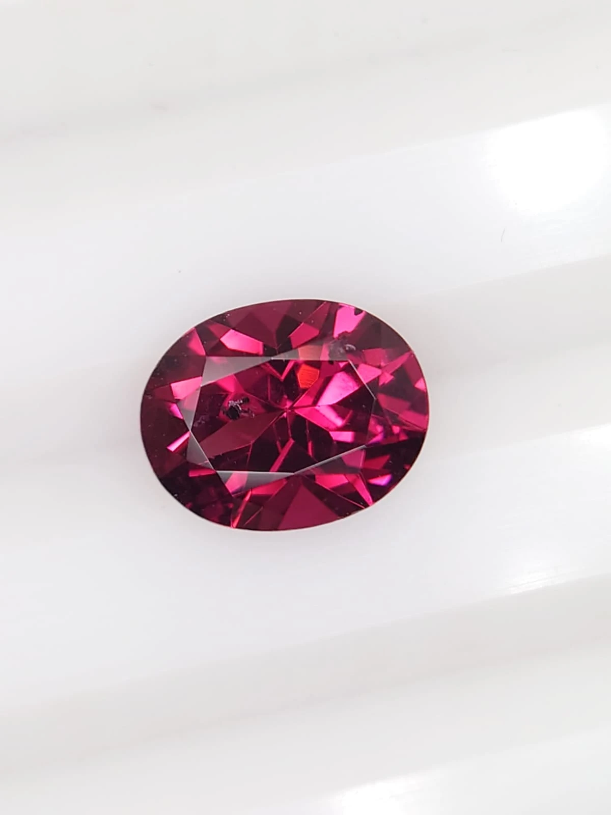 2.35ct Natural Malaya Garnet Oval Cut From Tanzania — view 1